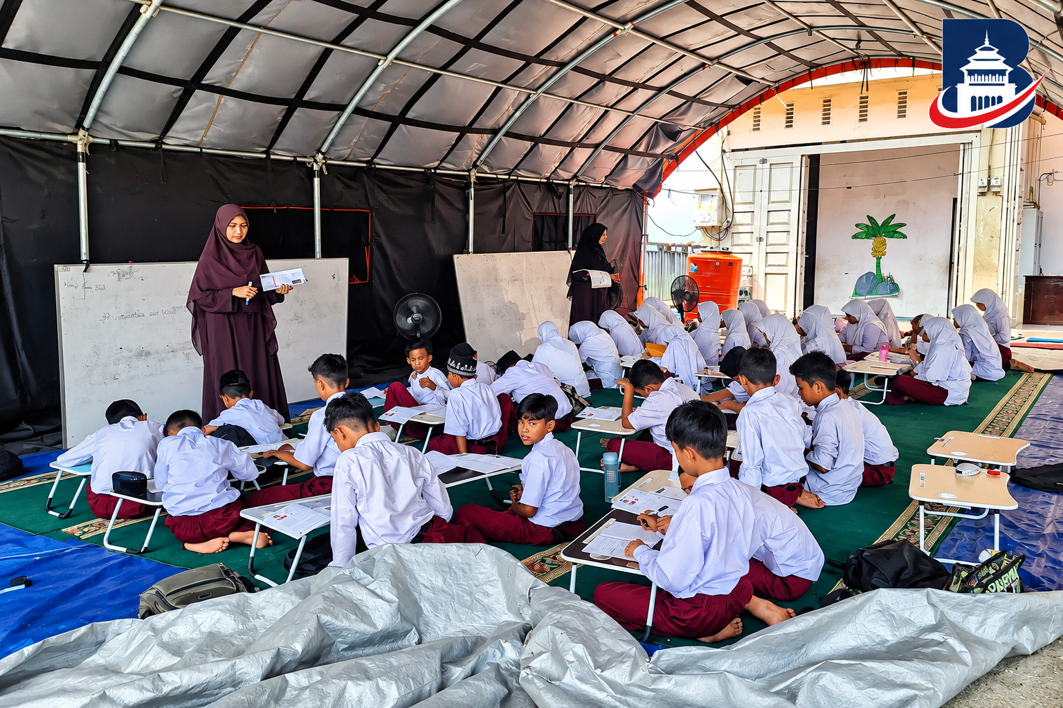 Delapan Bulan Pascabanjir, Siswa SD IT Di Annur Pidie Jaya Masih Belajar Menggunakan Tenda