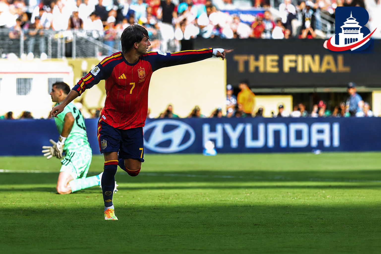 PSG Sudah Resmi Rekrut Ferran Torres dari Barcelona